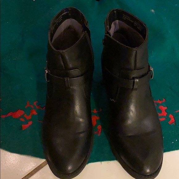 boots - Picture 2 of 6